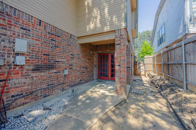 Building Photo - 1738 E Peters Colony Rd