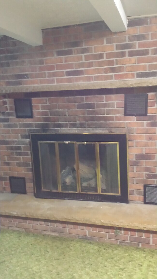 Building Photo - 504 24th St