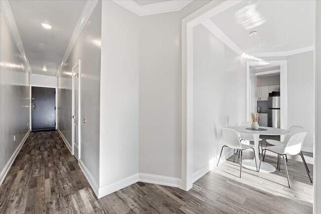 Building Photo - 3-5 Potter Pl