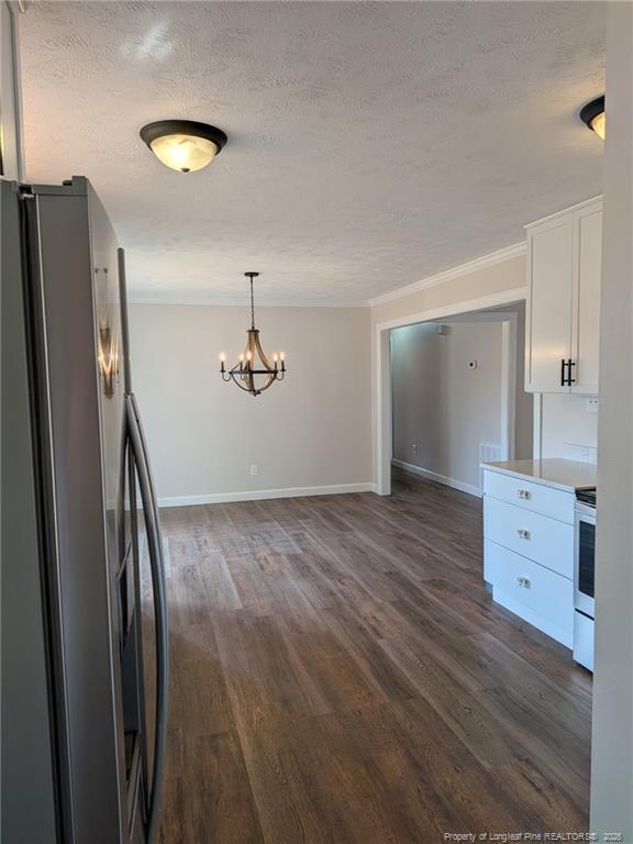 Building Photo - 15 Happy Valley Dr