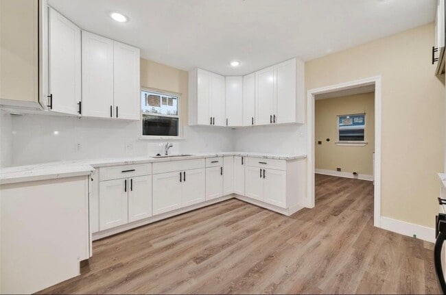Building Photo - 2725 Avenue F