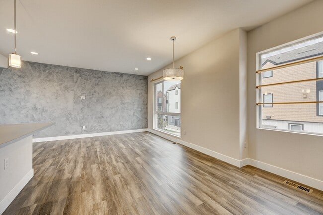 Building Photo - $2,695.95- 3 bed, 3.5 bath located in Lakewood with AC, and In Unit Laundry!