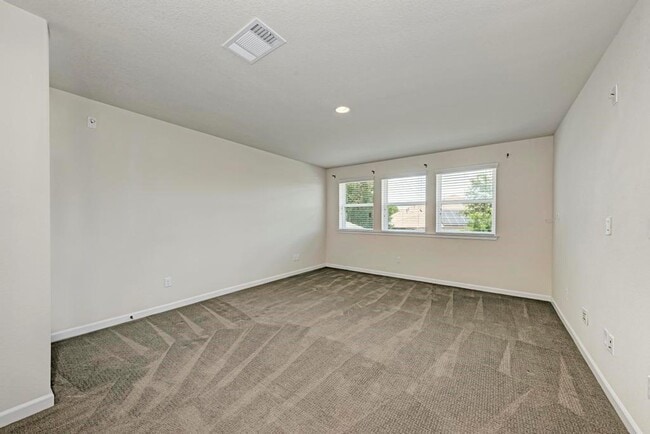 Building Photo - 321 Navigator Dr