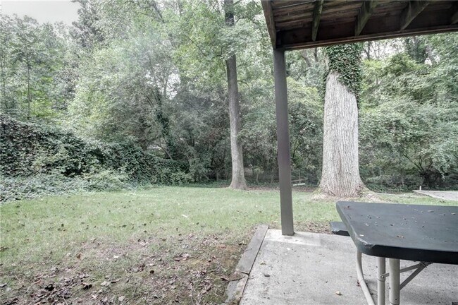 Building Photo - 2450 Horseshoe Bend Rd SW