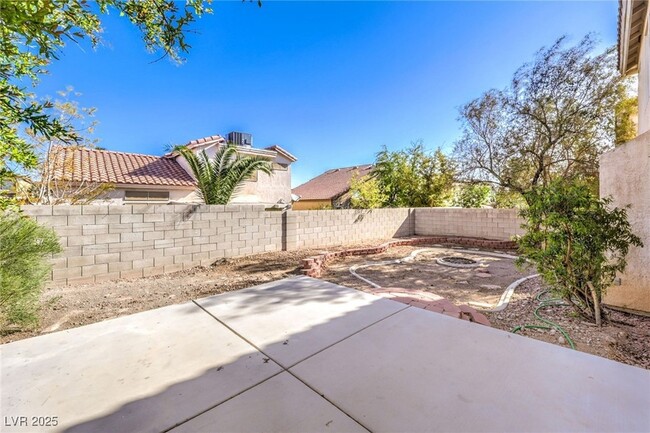 Building Photo - 8736 Raindrop Canyon Ave