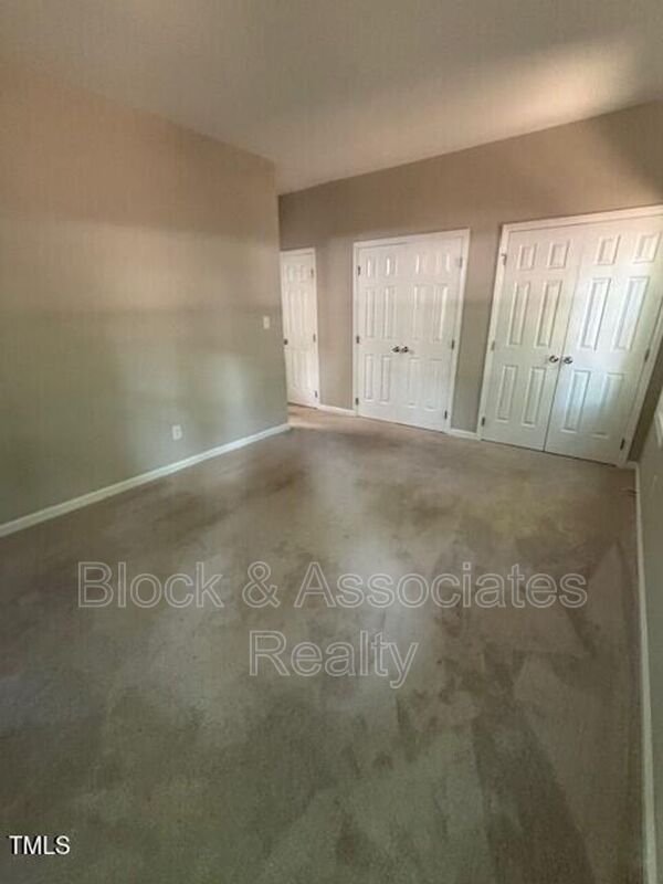 Building Photo - 6000 Winterpointe Ln