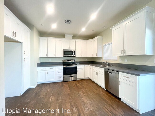 Building Photo - 4 br, 2 bath House - 13259 Ramona Drive