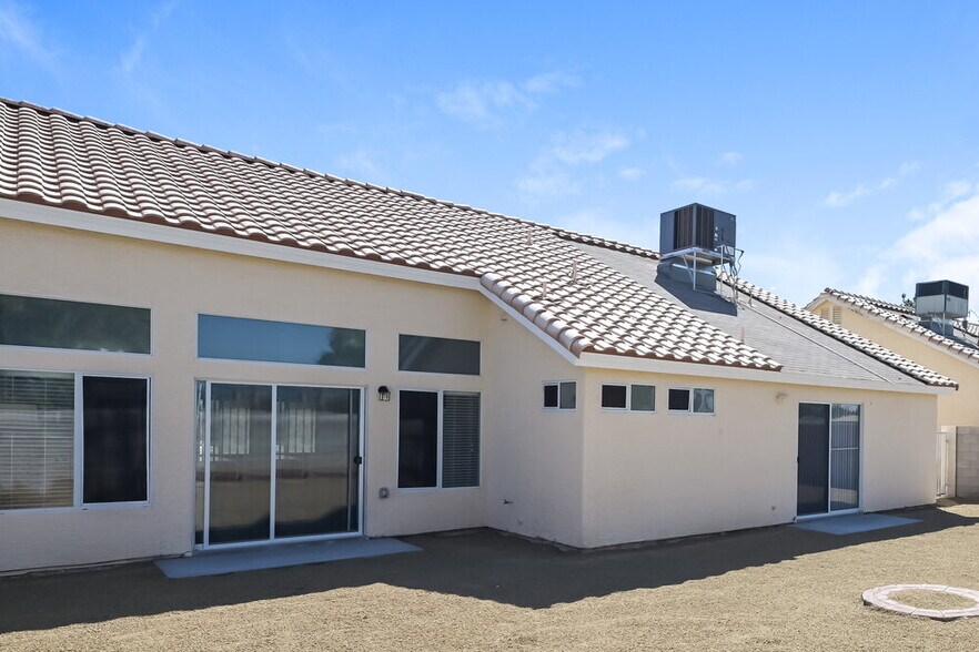 Building Photo - 6180 Bruma Ave