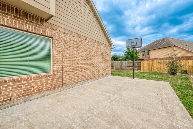 Building Photo - 17603 Yorkhill Ct
