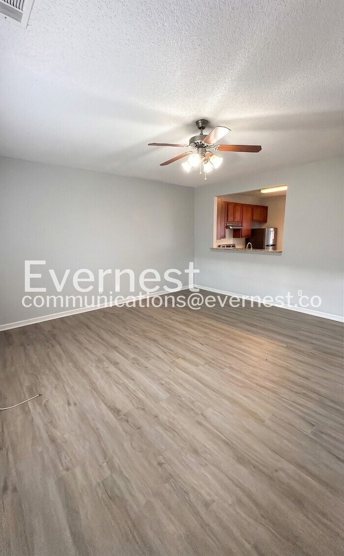 Building Photo - 8610 Thomas Ln