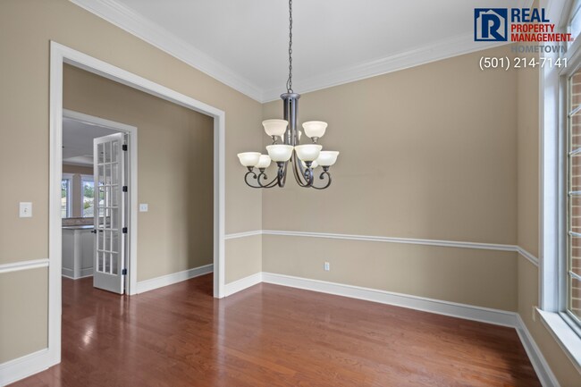 Building Photo - 4040 Robinwood Cir