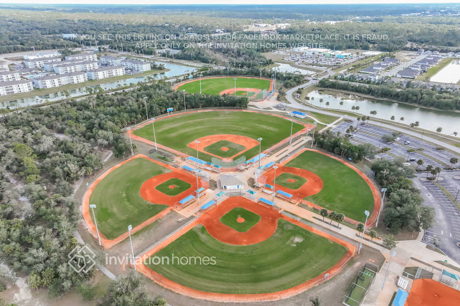 Building Photo - 1945 E Landings Wy