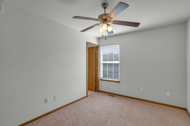 Building Photo - 601-603 Glenstone Dr.