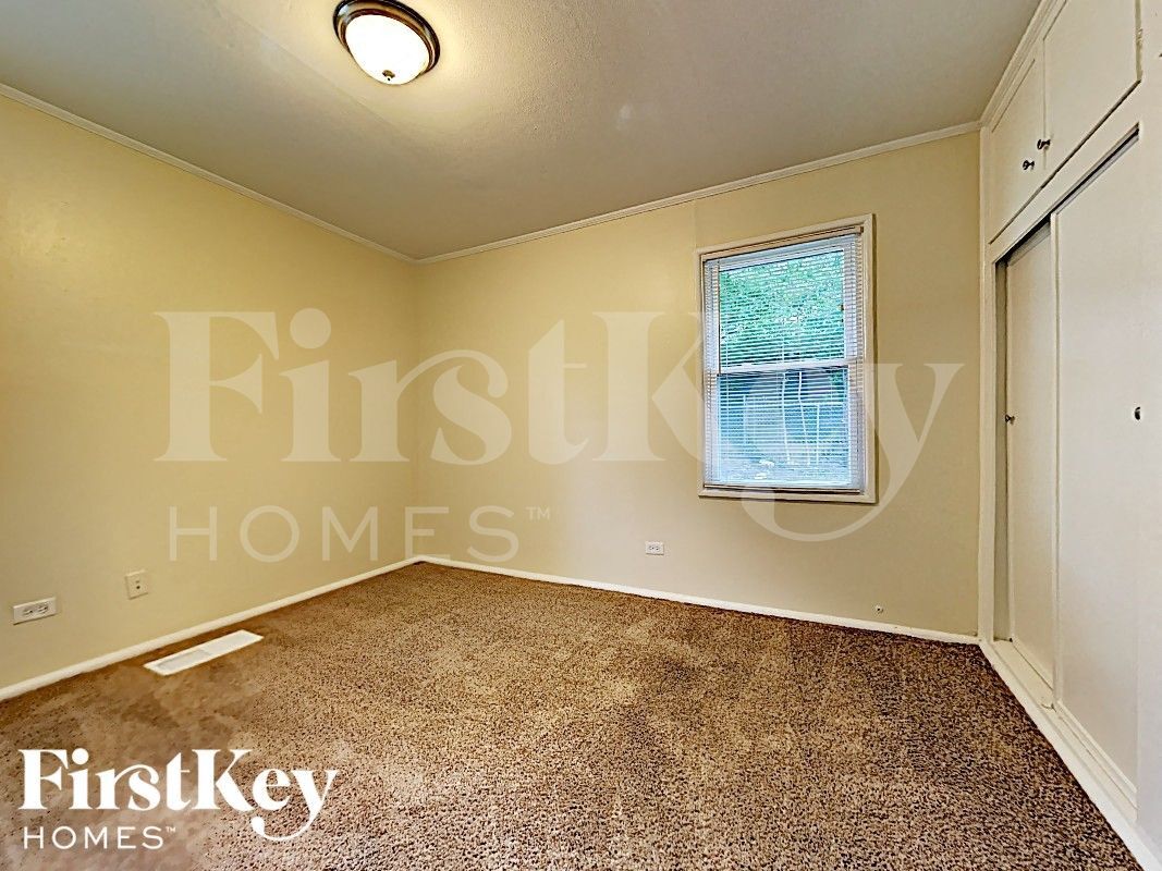 Building Photo - 344 Nassau St