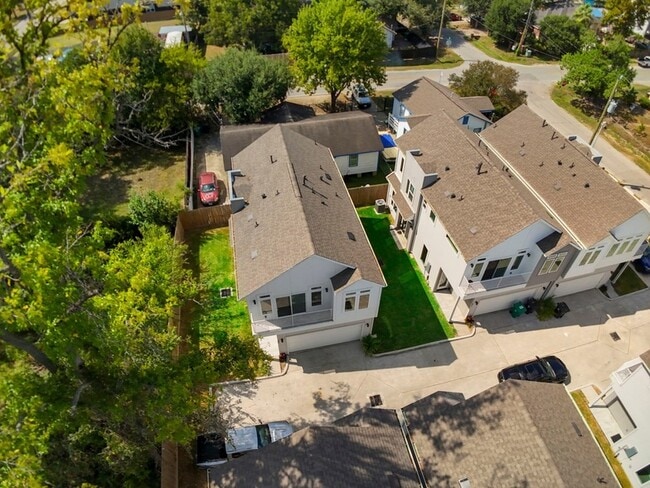 Building Photo - 861 Prosper St