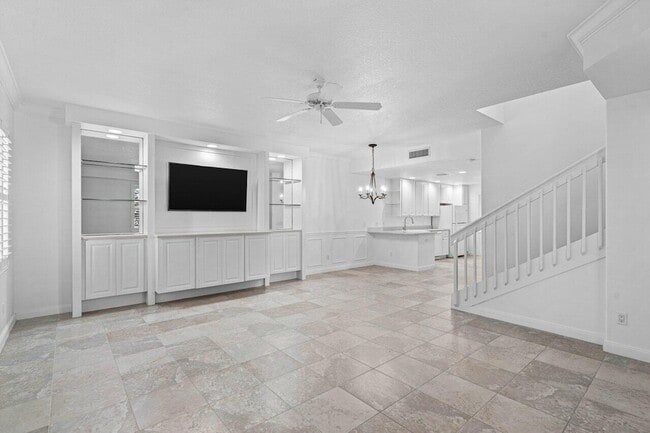 Building Photo - 2828 W Community Dr