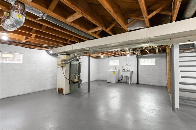 Building Photo - 21374 Ithaca Ave