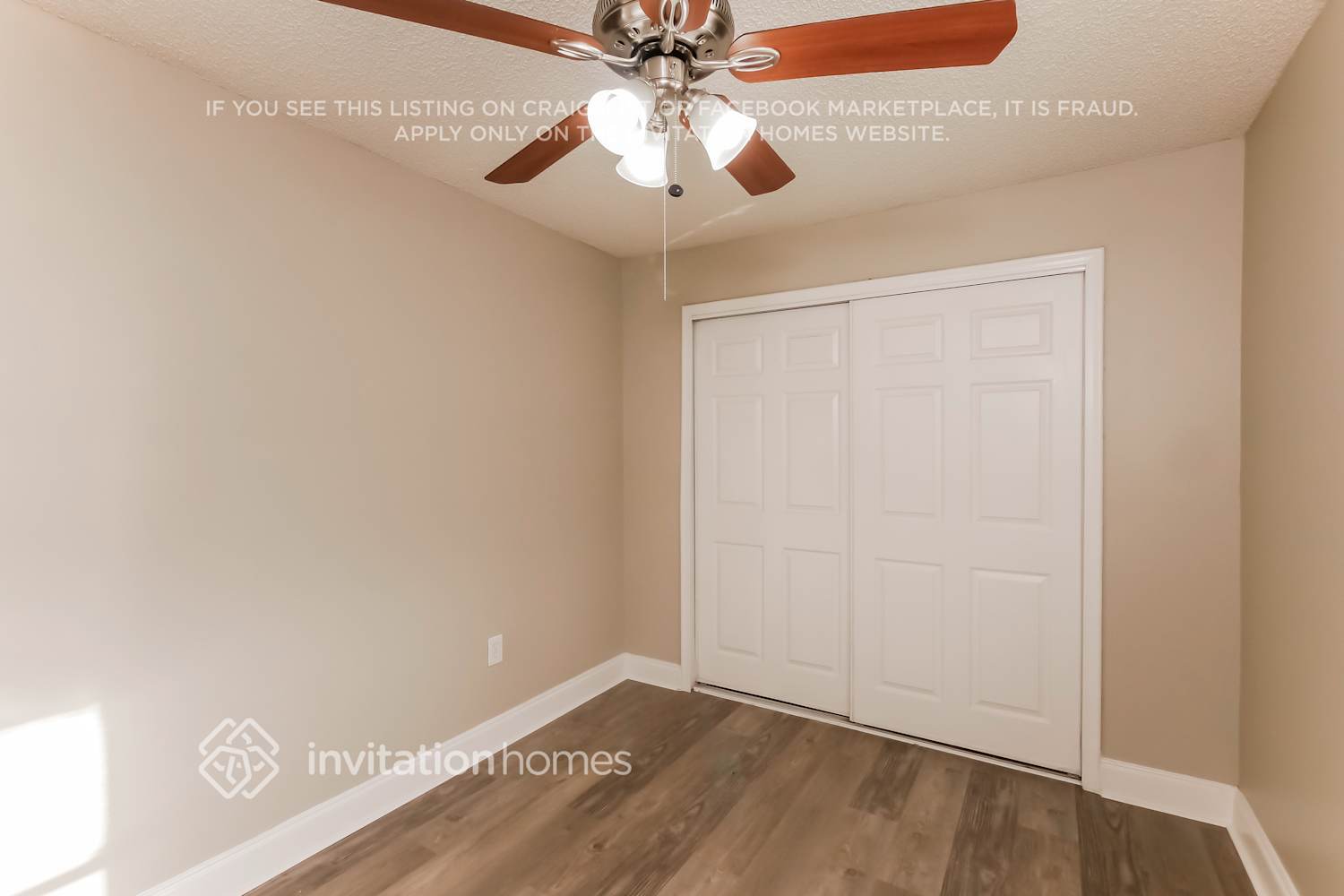 Building Photo - 8744 Southampton Dr