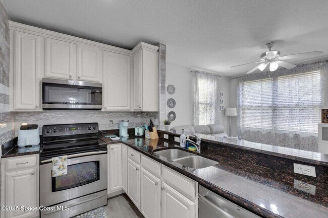 Building Photo - 3156 Via Palma Ln