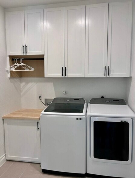 Building Photo - 272 Navarro