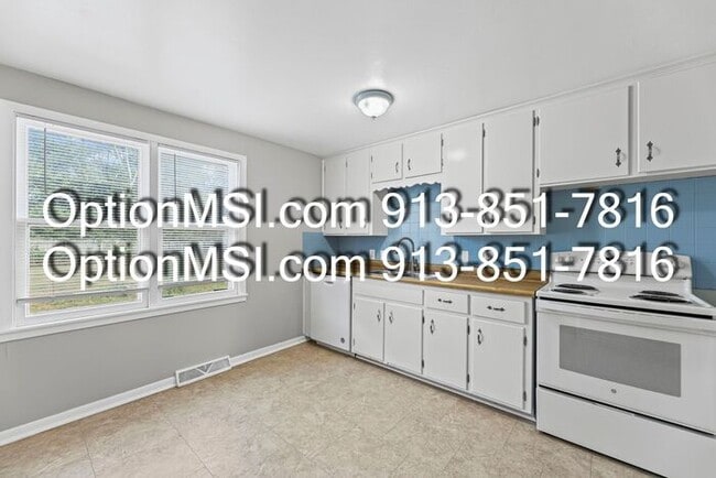 Building Photo - Beautiful 3-bedroom home now available!