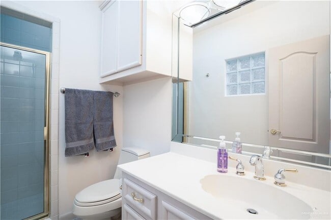 Building Photo - 37 Red River Dr