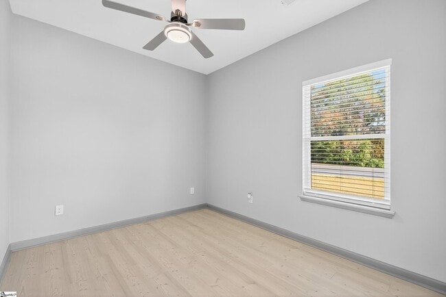 Building Photo - 404 Fairfield St