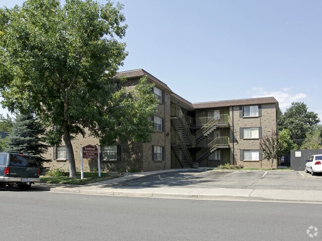 Primary Photo - Knollwood and Tanglewood Apartments