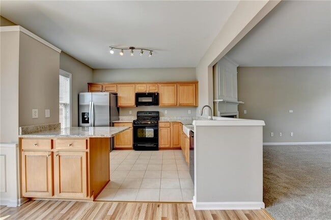 Building Photo - 4020 Edgecomb Dr