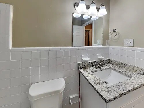 Building Photo - 256 Palms Ln SW