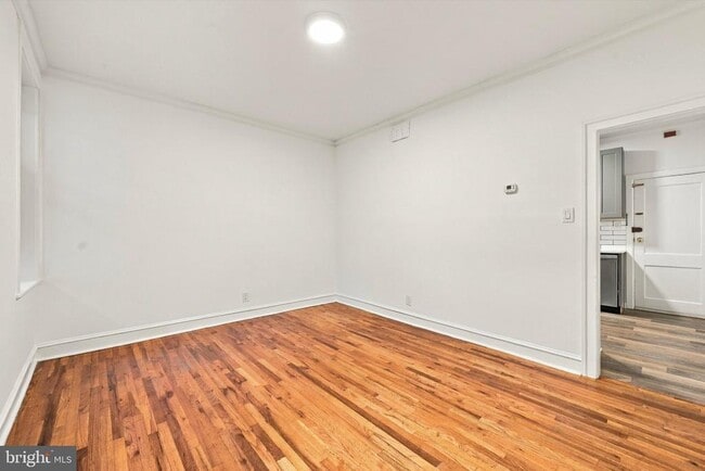 Building Photo - 334 Lombard St