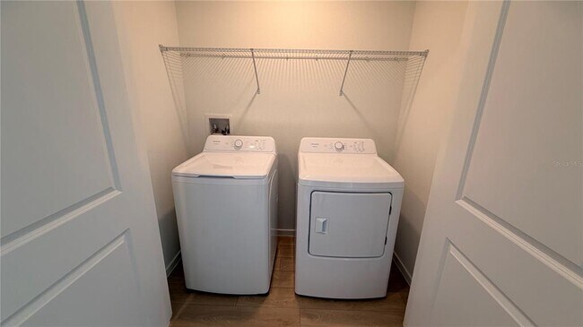 Building Photo - 806 Lynx St