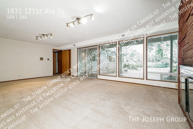 Building Photo - 1831 121st Ave SE