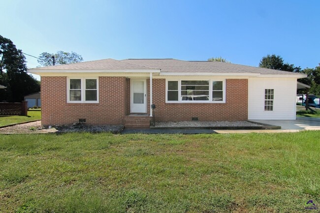 Primary Photo - 1005 Green St