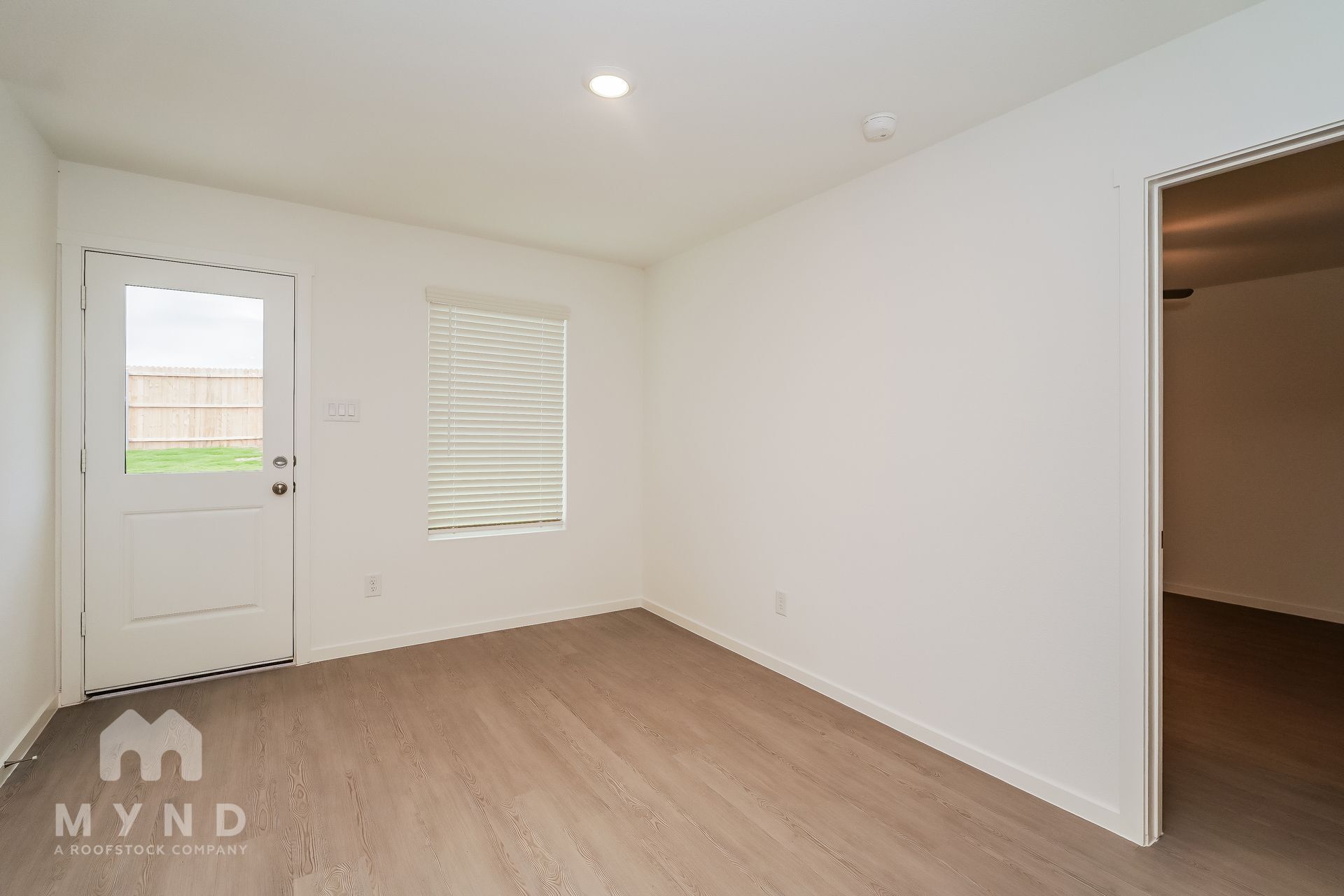 Building Photo - 2640 Mistwood Dr