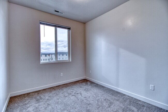 Building Photo - 412 S Willow Leaf Rd