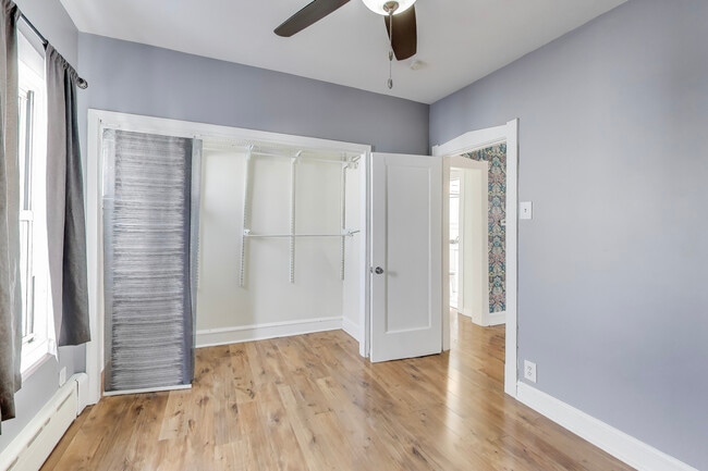 Building Photo - 620 Elgin Ave