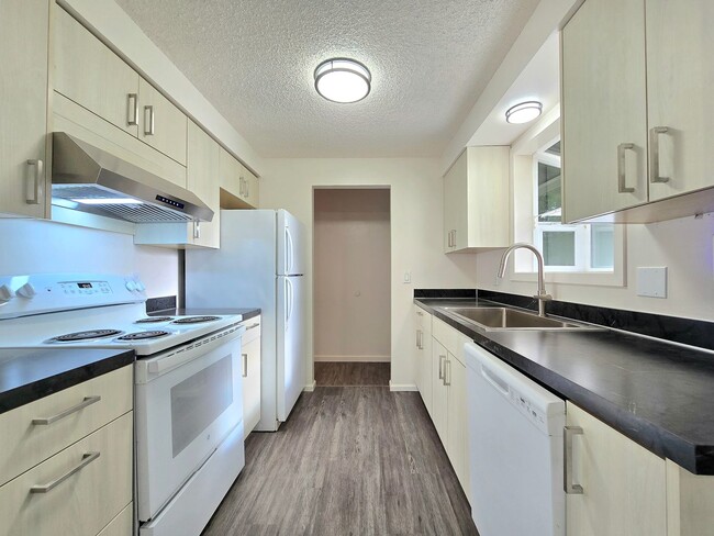 Building Photo - 4 Bedroom Home in North Marysville  - Pet Friendly!