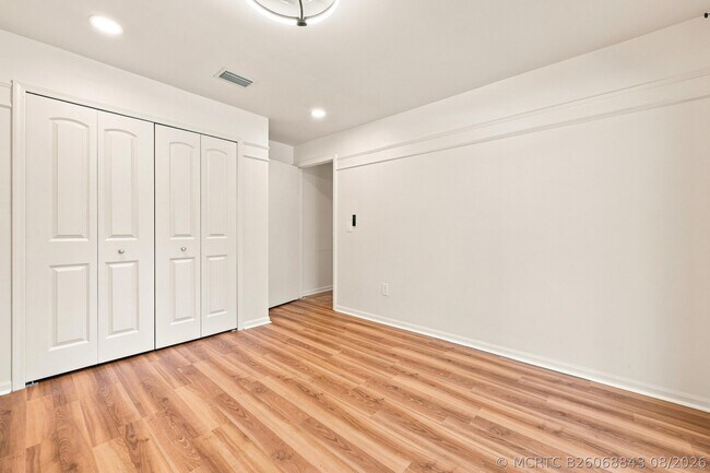 Building Photo - 10798 Cypress Bend Dr
