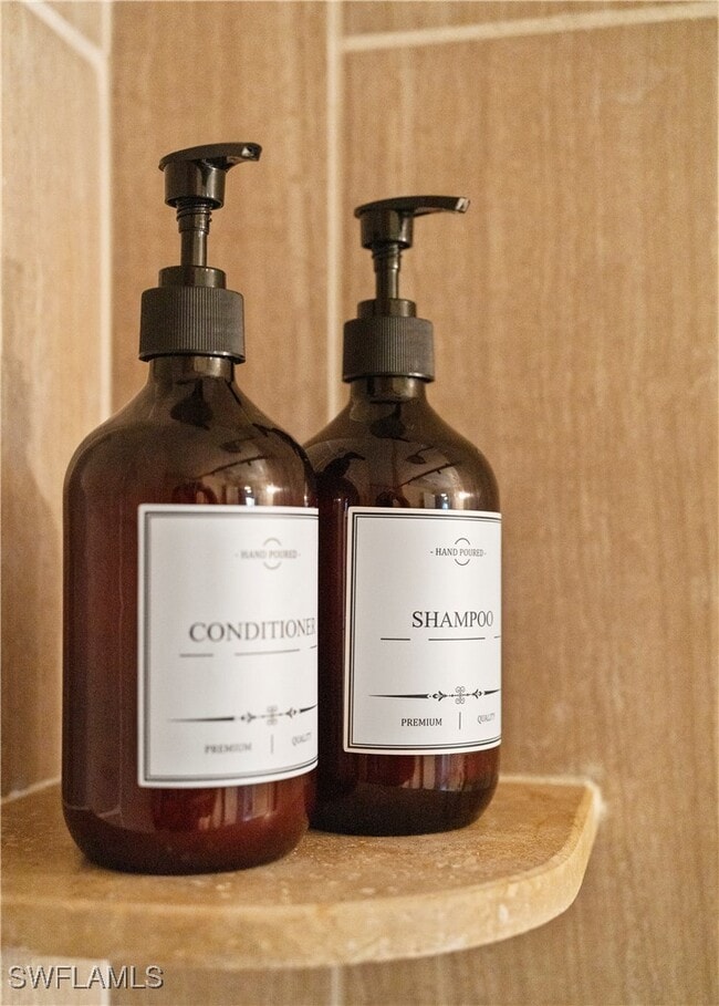 Building Photo - 240 Seaview Ct