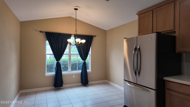 Building Photo - 1060 Beckingham Dr