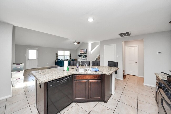 Building Photo - 18326 Trace Pointe Ln