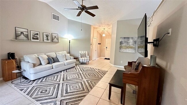Building Photo - 790 Pine Shores Cir