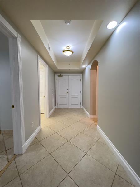 Building Photo - 4241 N Ocean Blvd