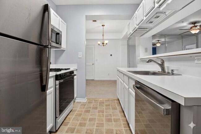 Building Photo - 46588 Drysdale Terrace