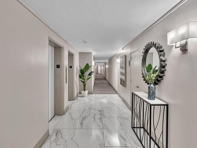 Building Photo - 5100 Dupont Blvd