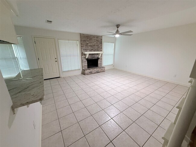 Building Photo - 6902 Sandy Knolls Dr