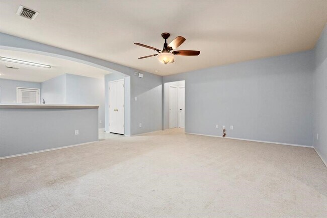 Building Photo - 1614 Wooded Acres Dr