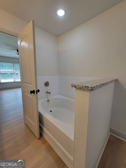 Building Photo - 413 Loblolly Ridge Rd