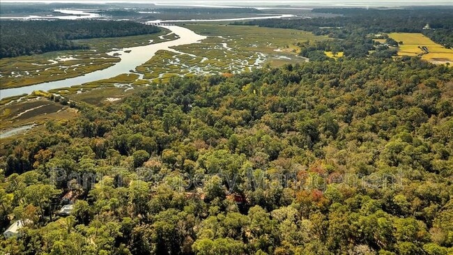 Building Photo - 14 Southwood Dr